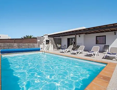 Pechi Bianca Dos - 2 Bedroom Bungalow - Great Value - Private Pool Playa Blanca (Lanzarote)